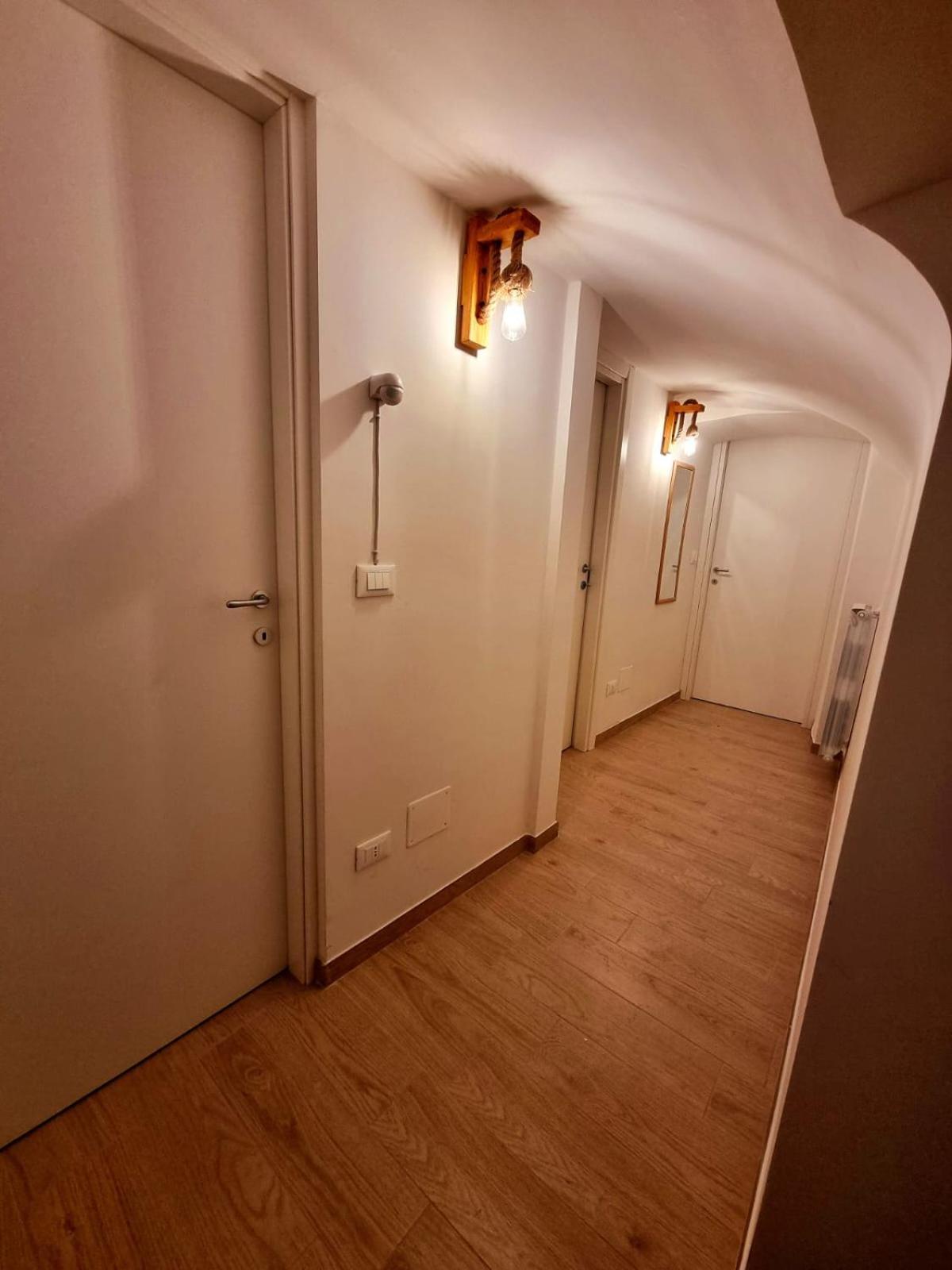 ホテル Dimora Grotta Masciarelli ラクイラ 部屋 写真